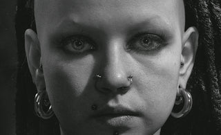 a close up of a woman