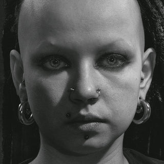 a close up of a woman
