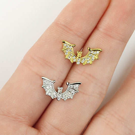 Bat Jewels Threaded Stud with Gold Plating. Compatible with Labret, Tragus, helix or Cartilage Piercings.