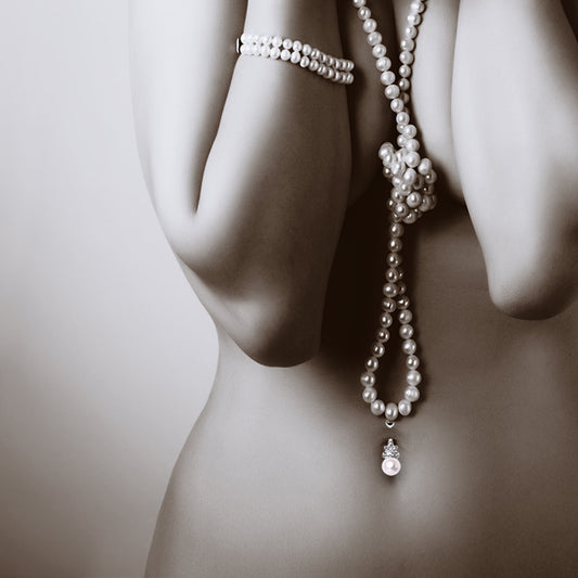 The Princess Pearl Belly Ring - Fixed (non-dangle) Belly Bar. Navel Rings Australia.